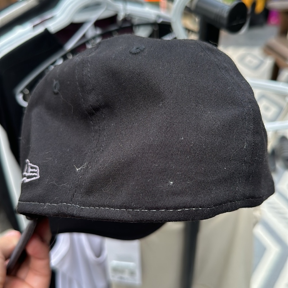 Oakley cap. - Picture 2 of 2